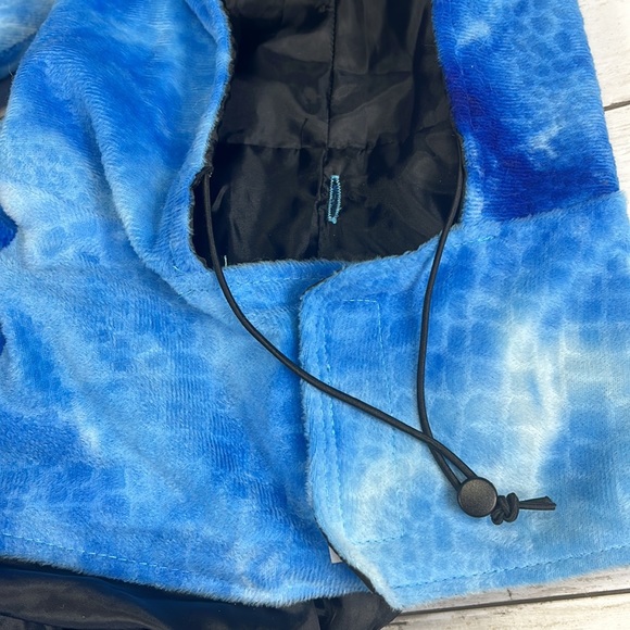 Triceratop dinosaur dog costume, XL - Picture 7 of 10